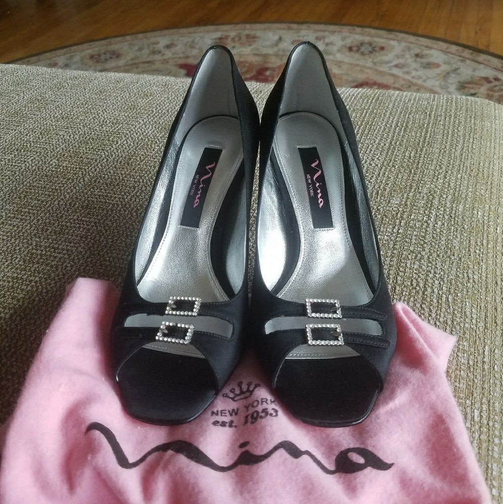 Dress shoe